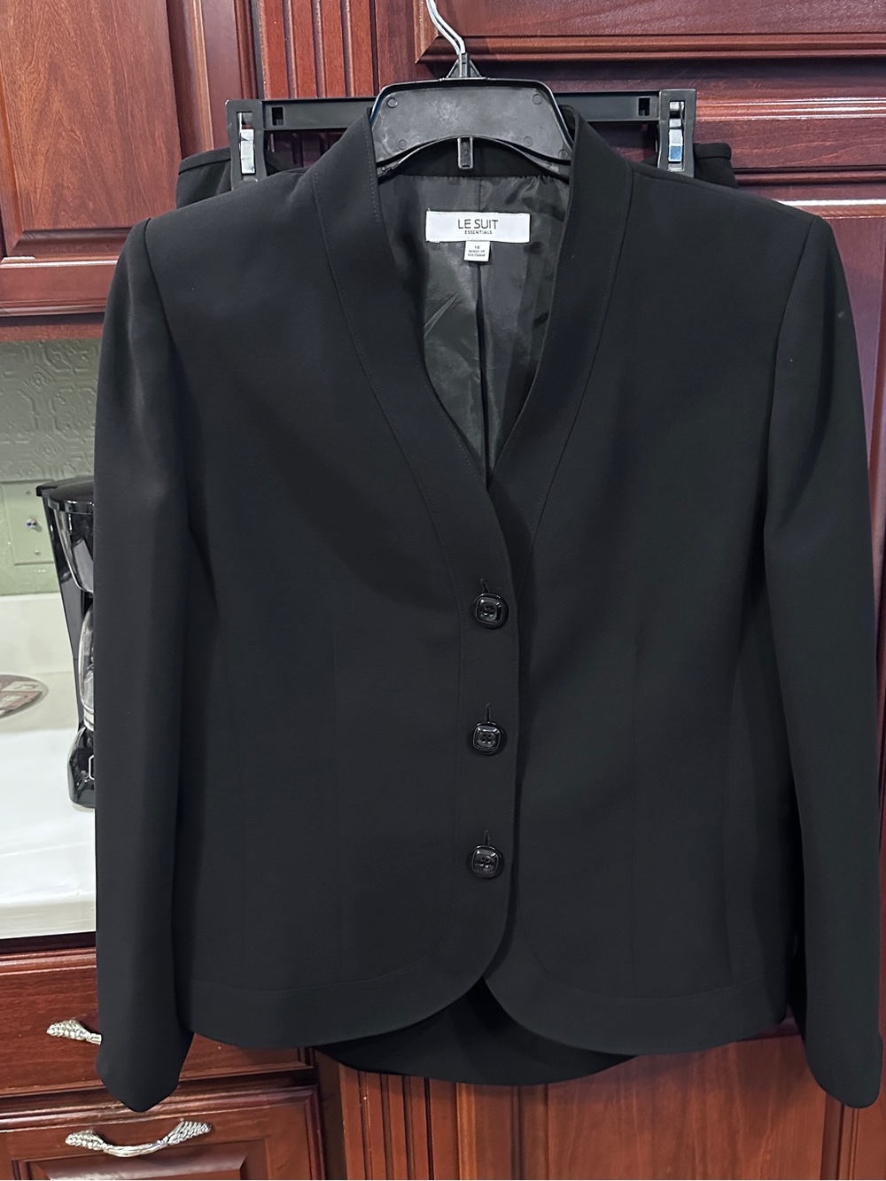 Le Suit Women's Black Collarless Three-Button Blazer size 14